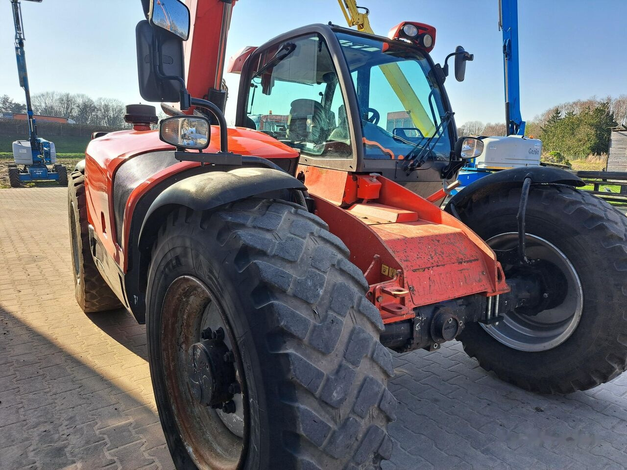 آلة رفع ونقل تلسكوبية Manitou MLT735 120ps: صورة 12 آلة رفع ونقل تلسكوبية Manitou MLT735 120ps: صورة 12
