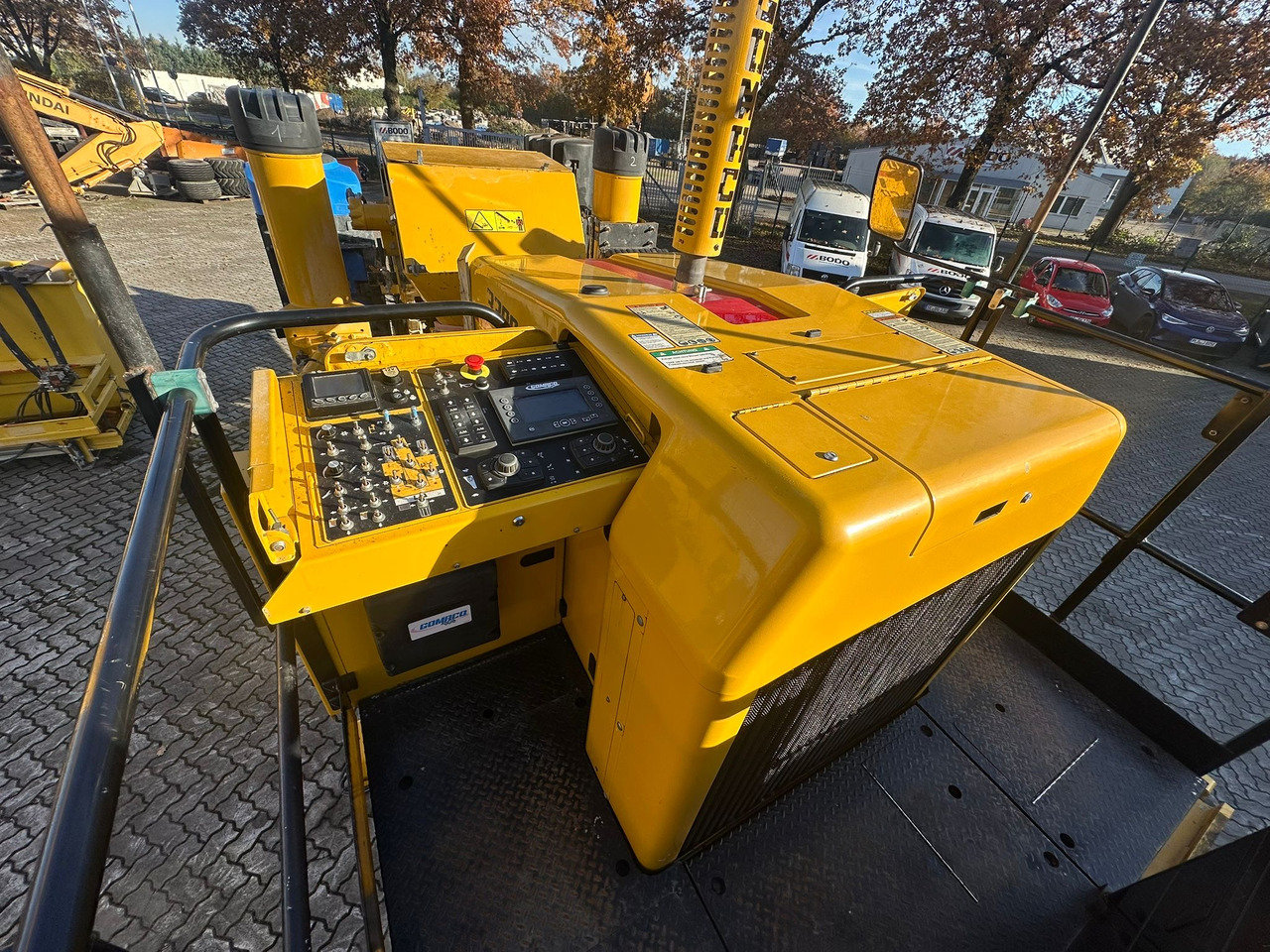 GOMACO 3300 - آلة رصف الخرسانة: صورة 5 GOMACO 3300 - آلة رصف الخرسانة: صورة 5