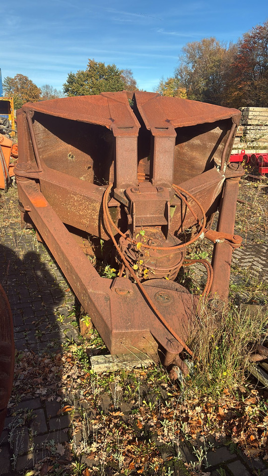 Liebherr Volvo Komatsu Volvo 460 Liebherr R944 R952 R974 KOMATSU PC1250 - بكت حفار - حفار زاحف: صورة 3 Liebherr Volvo Komatsu Volvo 460 Liebherr R944 R952 R974 KOMATSU PC1250 - بكت حفار - حفار زاحف: صورة 3