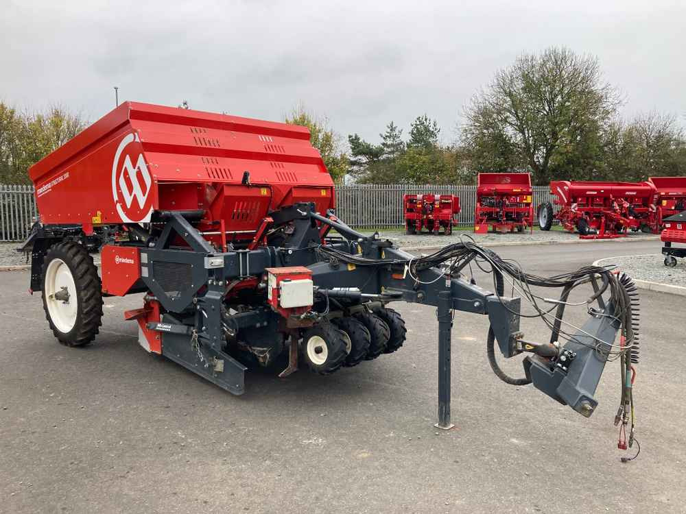 Dewulf Dewulf, MS 2000 RS, 2 Row, Trailed, Belt, Potato Planter - آلات الحصاد: صورة 1 Dewulf Dewulf, MS 2000 RS, 2 Row, Trailed, Belt, Potato Planter - آلات الحصاد: صورة 1