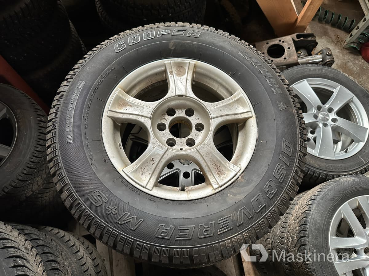 4 st dubbdäck på fälg Cooper Discoverer - عجلات - شاحنة توصيل مغلقة: صورة 1 4 st dubbdäck på fälg Cooper Discoverer - عجلات - شاحنة توصيل مغلقة: صورة 1