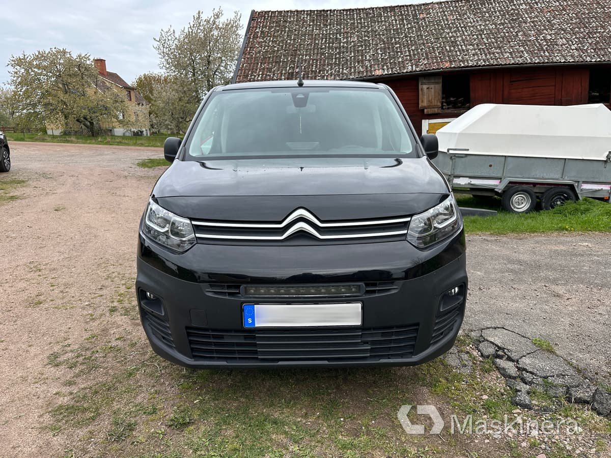 Arbetsbil Citroën Berlingo 1.2 PureTech Aut - فان المدمجة: صورة 2 Arbetsbil Citroën Berlingo 1.2 PureTech Aut - فان المدمجة: صورة 2