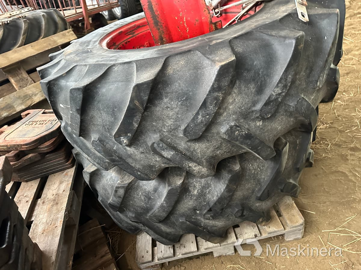 Dubbelmontage Michelin 16.9 R28 - إطارات - آلات زراعية: صورة 5 Dubbelmontage Michelin 16.9 R28 - إطارات - آلات زراعية: صورة 5
