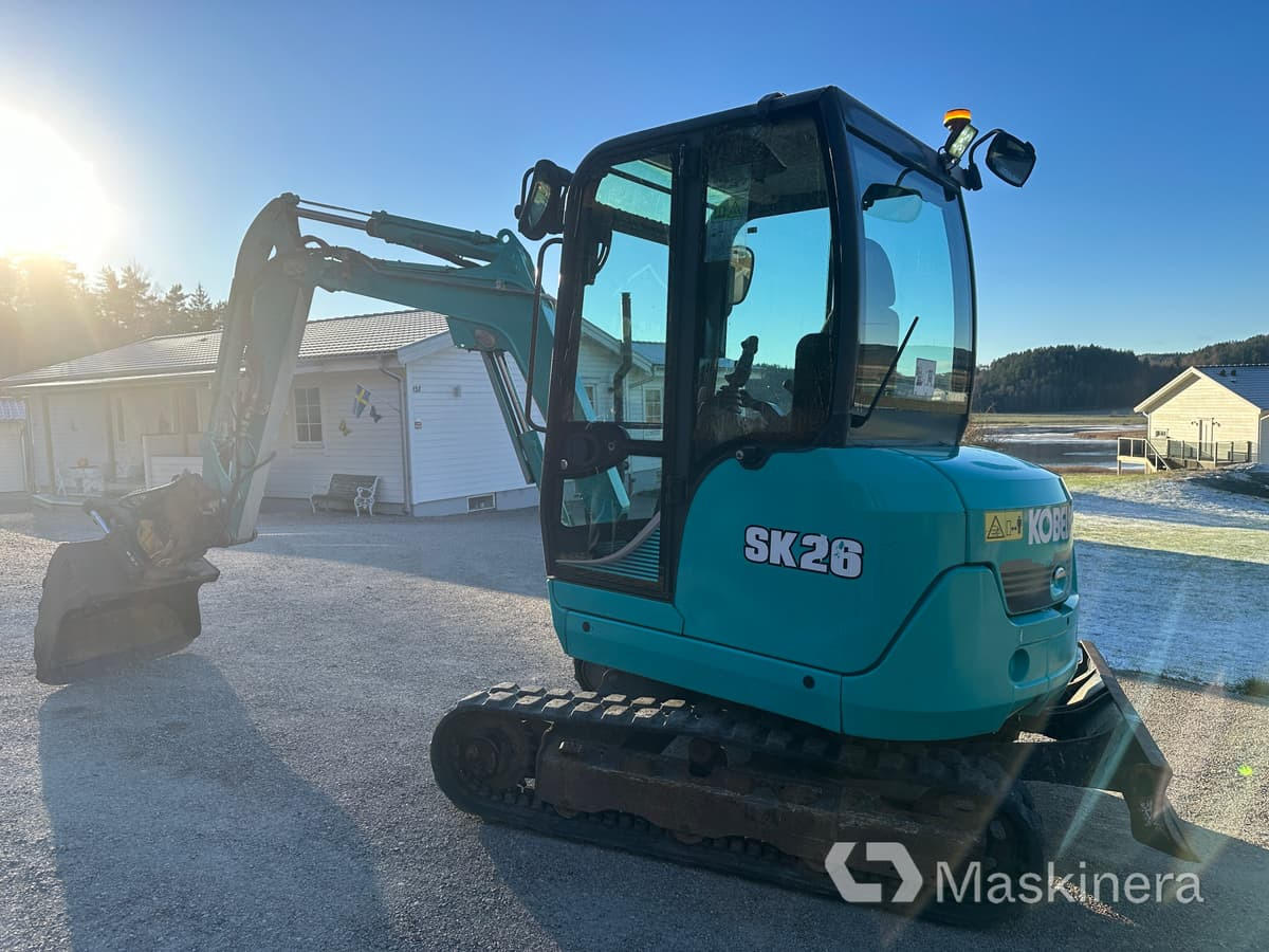 Grävmaskin Kobelco SK26 - حفار زاحف: صورة 3 Grävmaskin Kobelco SK26 - حفار زاحف: صورة 3