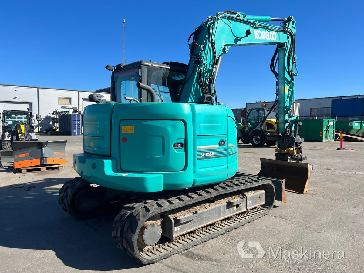 Grävmaskin Kobelco SK75SR-3E - حفار زاحف: صورة 5 Grävmaskin Kobelco SK75SR-3E - حفار زاحف: صورة 5