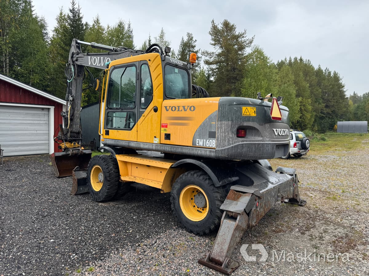 Hjulgrävare Volvo EW160B med tillbehör - حفار زاحف: صورة 3 Hjulgrävare Volvo EW160B med tillbehör - حفار زاحف: صورة 3