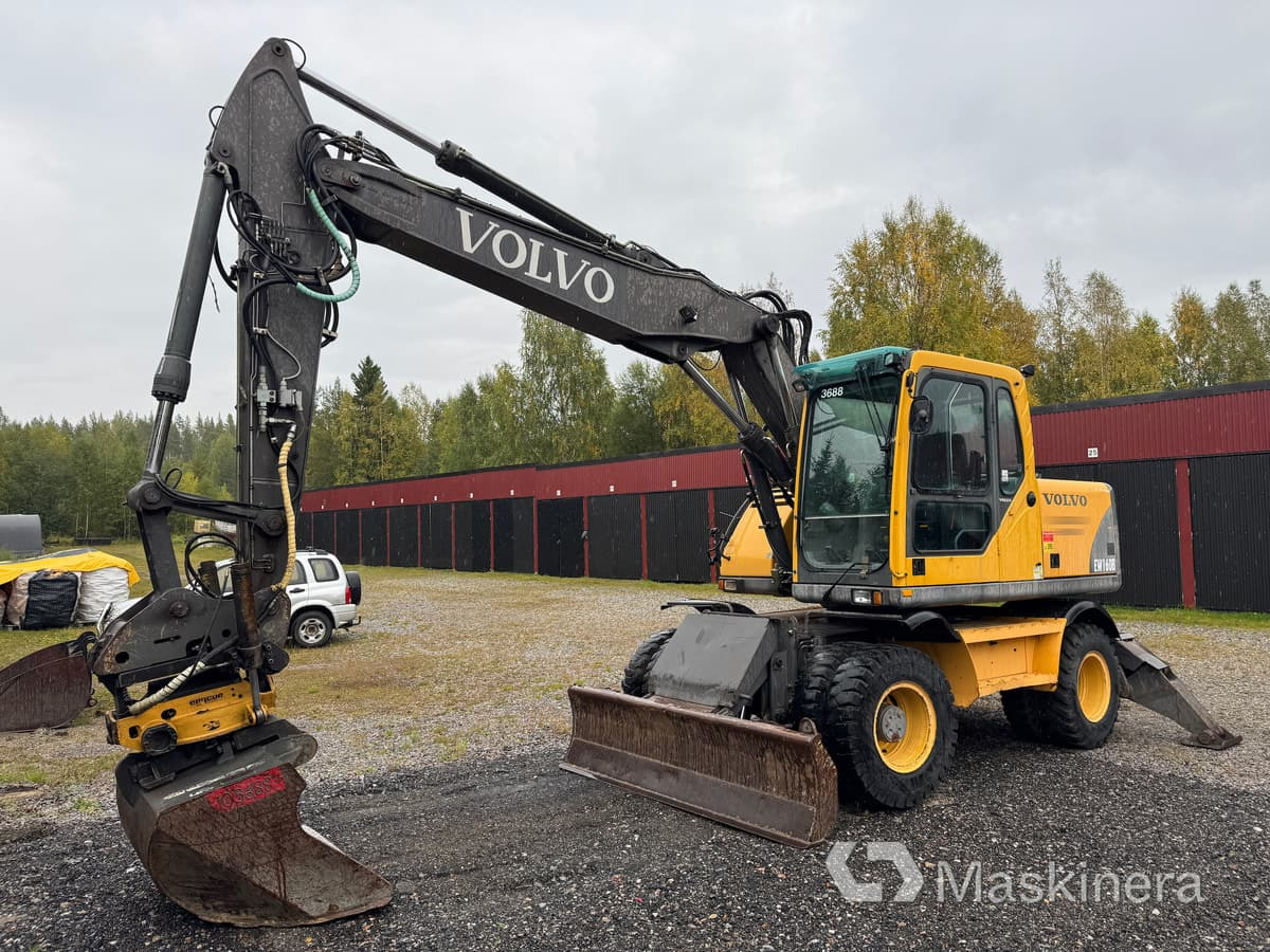 Hjulgrävare Volvo EW160B med tillbehör - حفار زاحف: صورة 1 Hjulgrävare Volvo EW160B med tillbehör - حفار زاحف: صورة 1