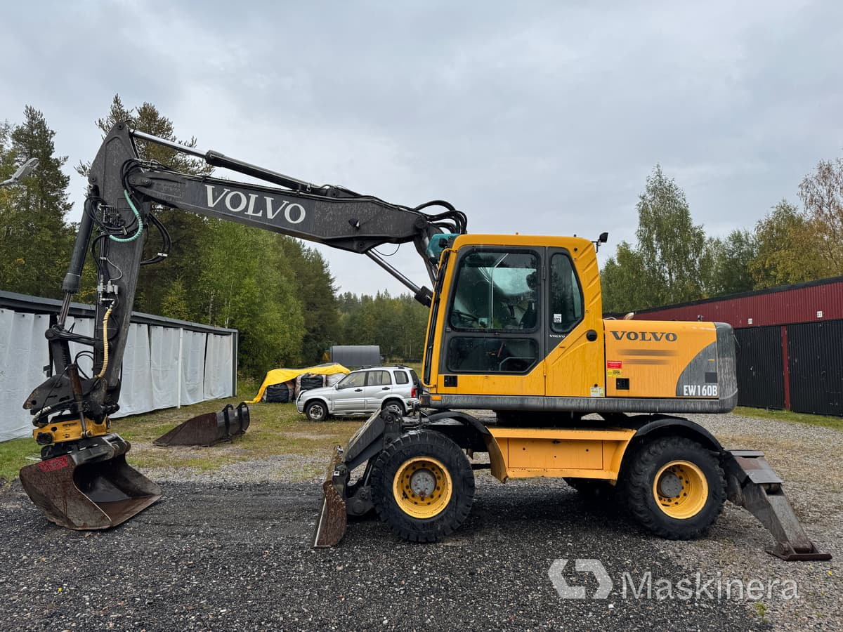 Hjulgrävare Volvo EW160B med tillbehör - حفار زاحف: صورة 2 Hjulgrävare Volvo EW160B med tillbehör - حفار زاحف: صورة 2
