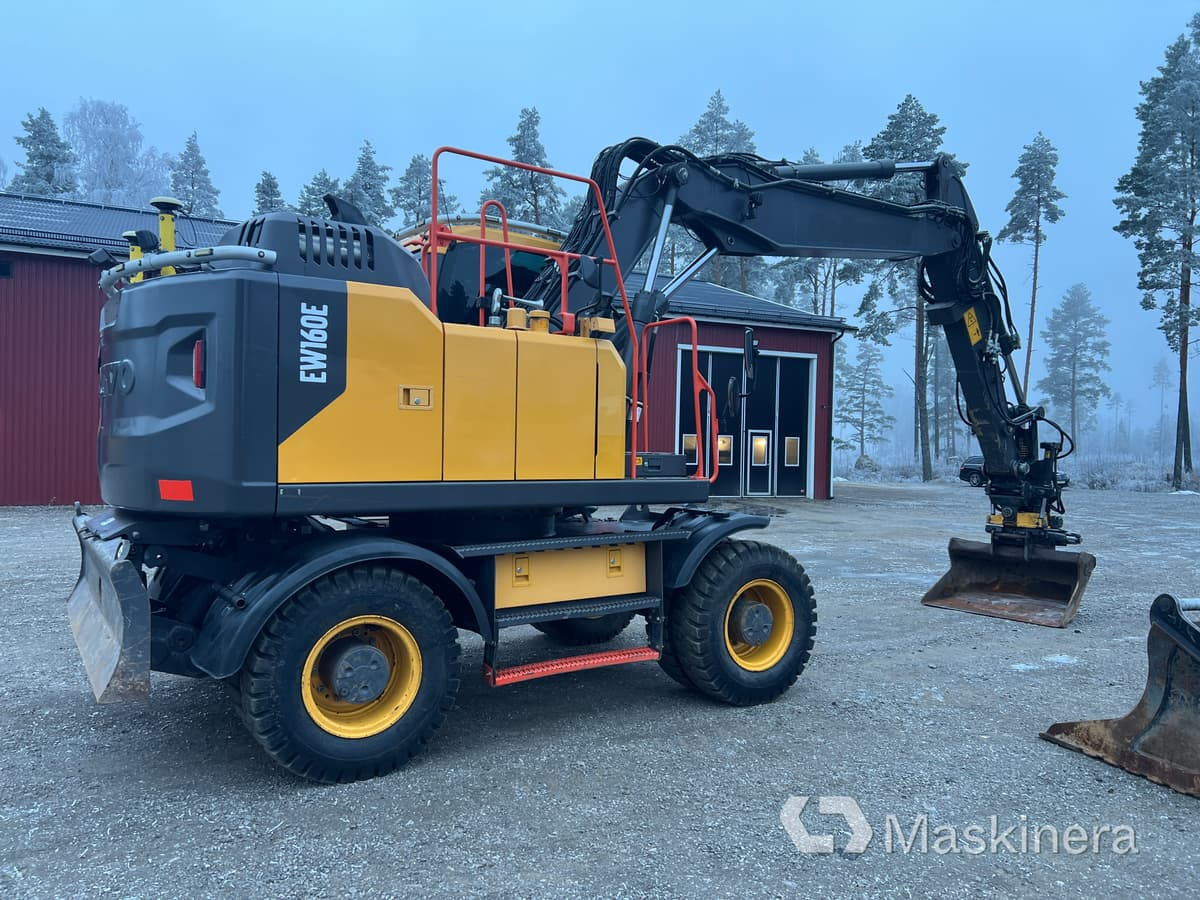 Hjulgrävare Volvo EW160E - حفار زاحف: صورة 5 Hjulgrävare Volvo EW160E - حفار زاحف: صورة 5