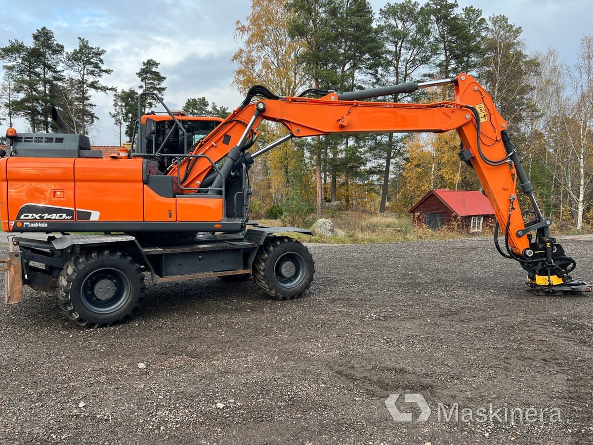 Hjulgrävare Doosan DX140-5 - حفار زاحف: صورة 4 Hjulgrävare Doosan DX140-5 - حفار زاحف: صورة 4