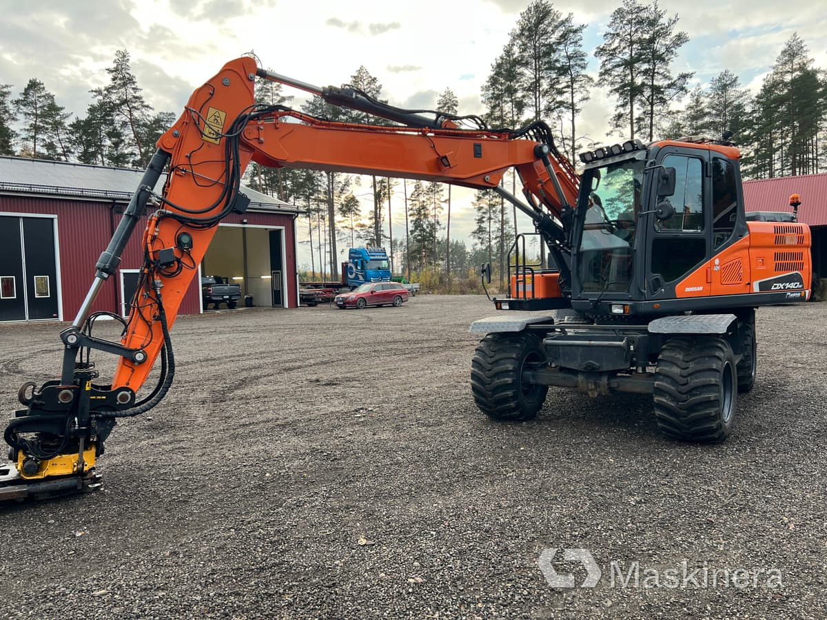 Hjulgrävare Doosan DX140-5 - حفار زاحف: صورة 1 Hjulgrävare Doosan DX140-5 - حفار زاحف: صورة 1