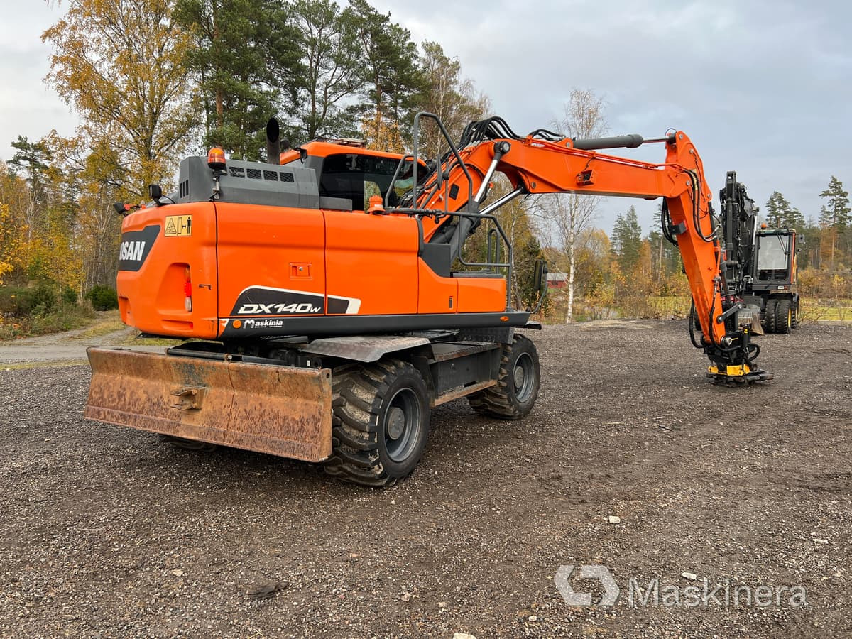 Hjulgrävare Doosan DX140-5 - حفار زاحف: صورة 5 Hjulgrävare Doosan DX140-5 - حفار زاحف: صورة 5