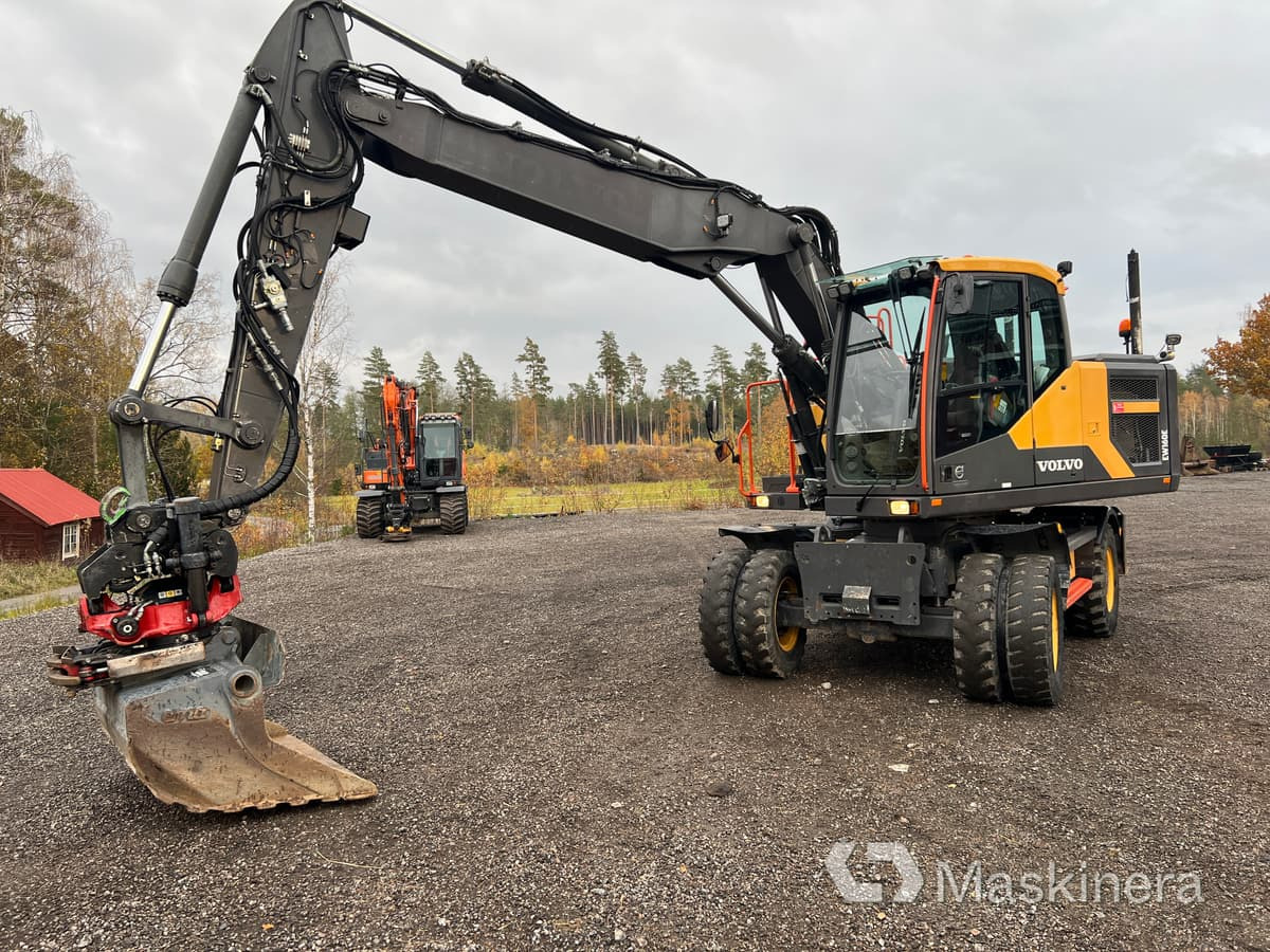 Hjulgrävare Volvo EW160E - حفار زاحف: صورة 1 Hjulgrävare Volvo EW160E - حفار زاحف: صورة 1