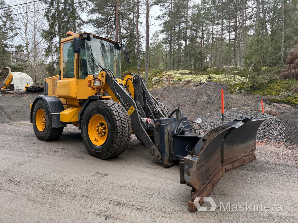 Hjullastare Volvo L50E med tillbehör - اللودر بعجل: صورة 3 Hjullastare Volvo L50E med tillbehör - اللودر بعجل: صورة 3