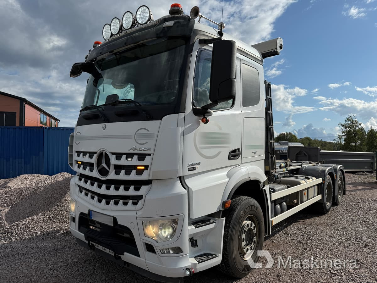Lastväxlare Mercedes Arocs 2551 - شاحنة برافعة خطافية: صورة 1 Lastväxlare Mercedes Arocs 2551 - شاحنة برافعة خطافية: صورة 1