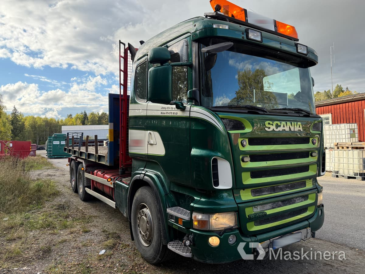 Lastväxlare Scania R420 6X4 Tridem med maskinflak och grusflak - شاحنة برافعة خطافية: صورة 3 Lastväxlare Scania R420 6X4 Tridem med maskinflak och grusflak - شاحنة برافعة خطافية: صورة 3