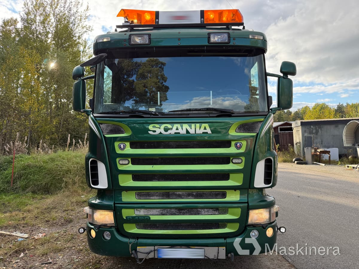 Lastväxlare Scania R420 6X4 Tridem med maskinflak och grusflak - شاحنة برافعة خطافية: صورة 2 Lastväxlare Scania R420 6X4 Tridem med maskinflak och grusflak - شاحنة برافعة خطافية: صورة 2