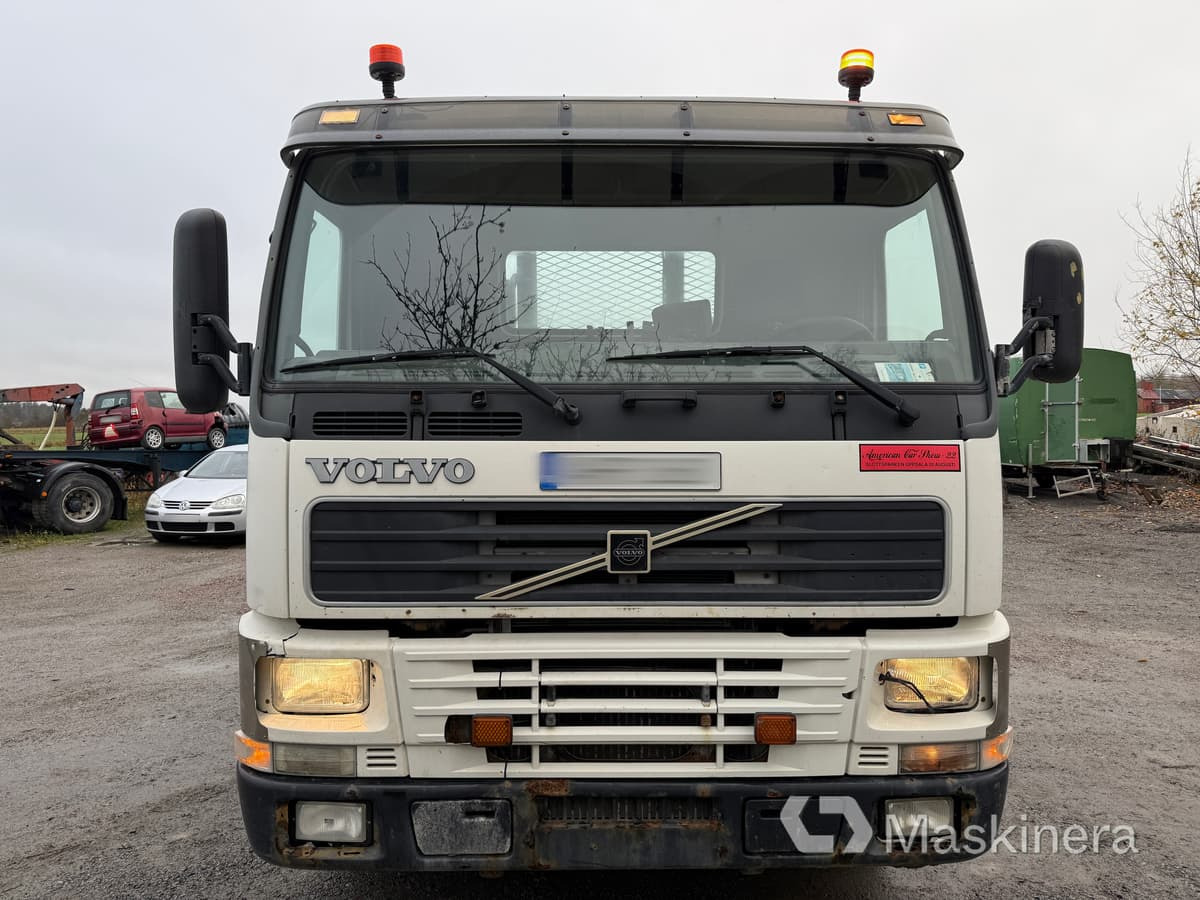 Lastväxlare Volvo FM12 6X2 - شاحنة برافعة خطافية: صورة 2 Lastväxlare Volvo FM12 6X2 - شاحنة برافعة خطافية: صورة 2