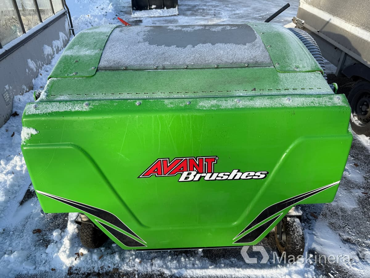 Lövsug 1300mm Avantfäste - معدات البستنة: صورة 2 Lövsug 1300mm Avantfäste - معدات البستنة: صورة 2