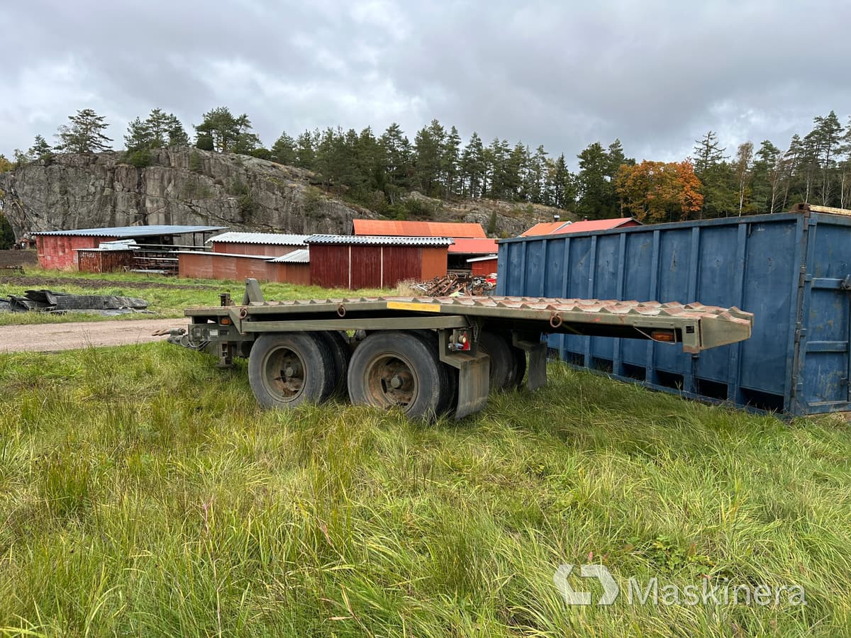 Maskintransport Vippkärra Kalmar TTPK 127/78 - مقطورة لنقل المعدات: صورة 4 Maskintransport Vippkärra Kalmar TTPK 127/78 - مقطورة لنقل المعدات: صورة 4