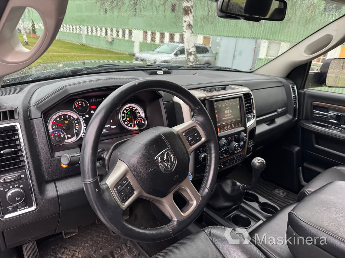 فان Pickup Ram 2500 Laramie: صورة 16 فان Pickup Ram 2500 Laramie: صورة 16