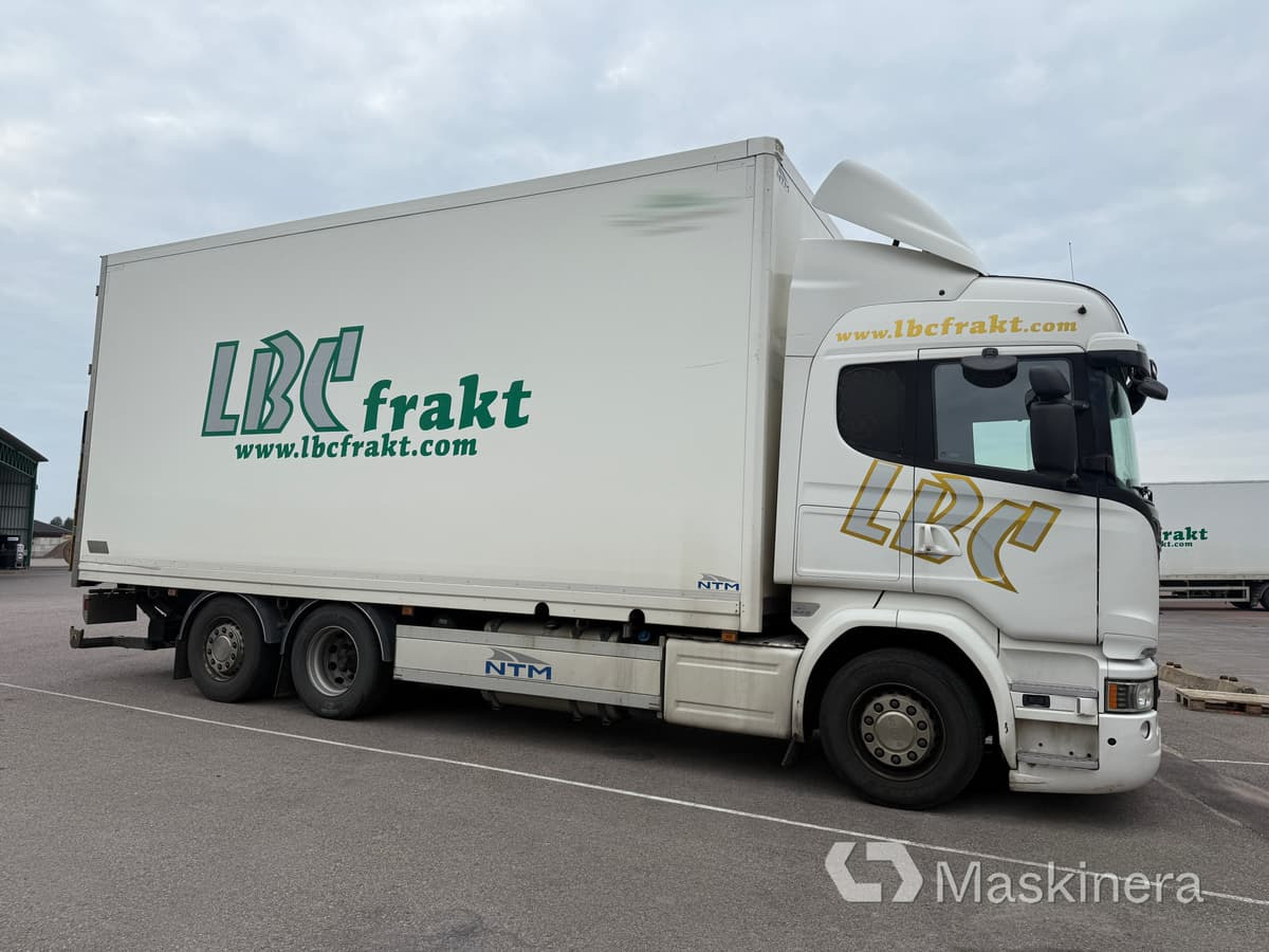 Skåpbil Scania R520 - شاحنة صندوقية: صورة 5 Skåpbil Scania R520 - شاحنة صندوقية: صورة 5