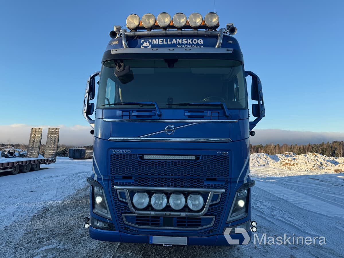Timmerbil Volvo FH16 - آلات أخرى: صورة 2 Timmerbil Volvo FH16 - آلات أخرى: صورة 2