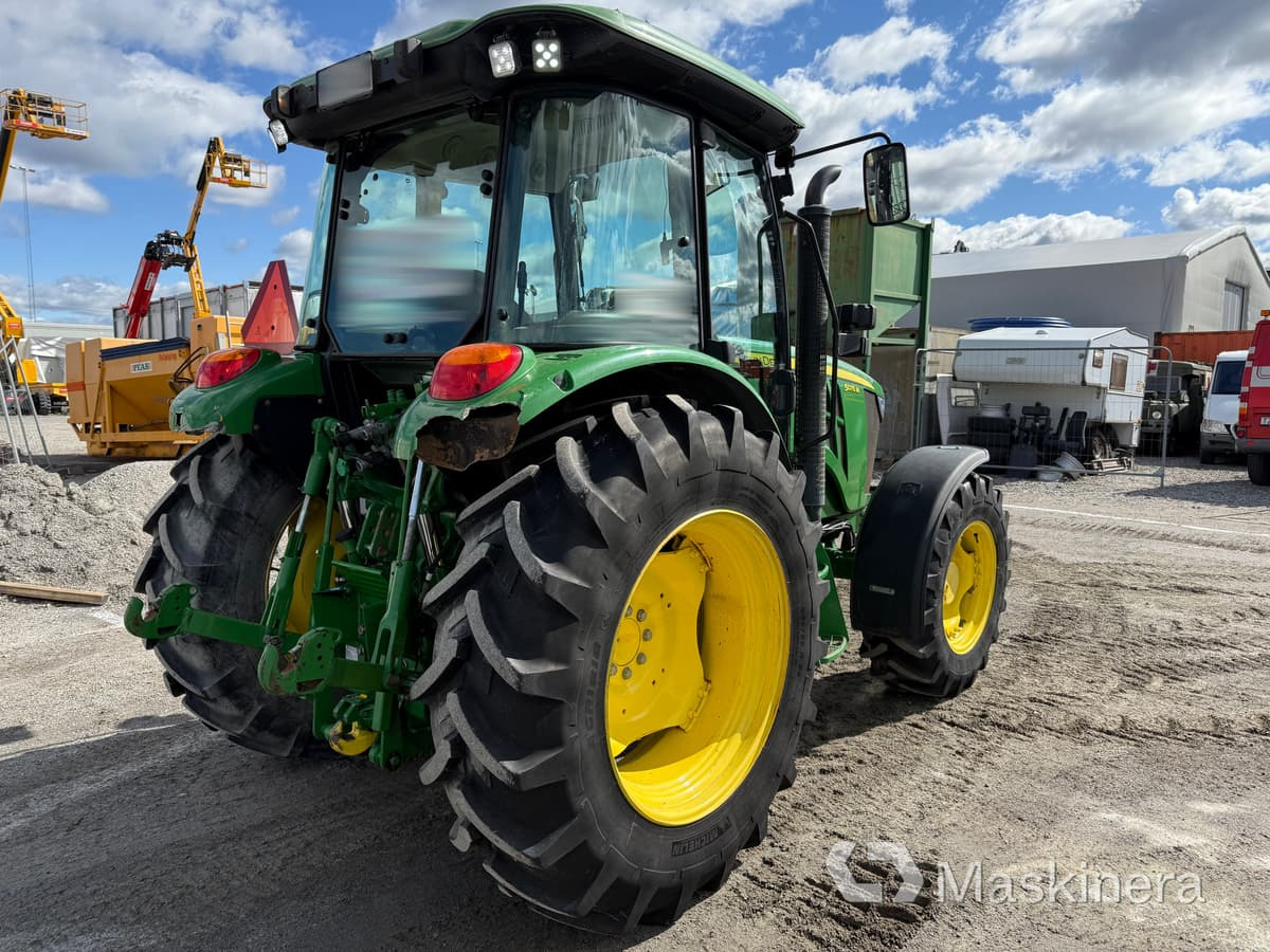 Traktor John Deere 5075M med snöutrustning - جرار: صورة 5 Traktor John Deere 5075M med snöutrustning - جرار: صورة 5