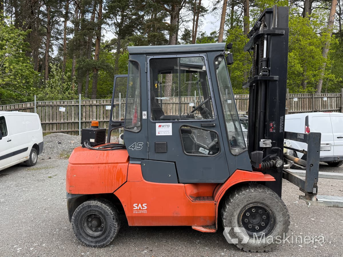 Truck Toyota 7FD45 - رافعة شوكية ديزل: صورة 4 Truck Toyota 7FD45 - رافعة شوكية ديزل: صورة 4