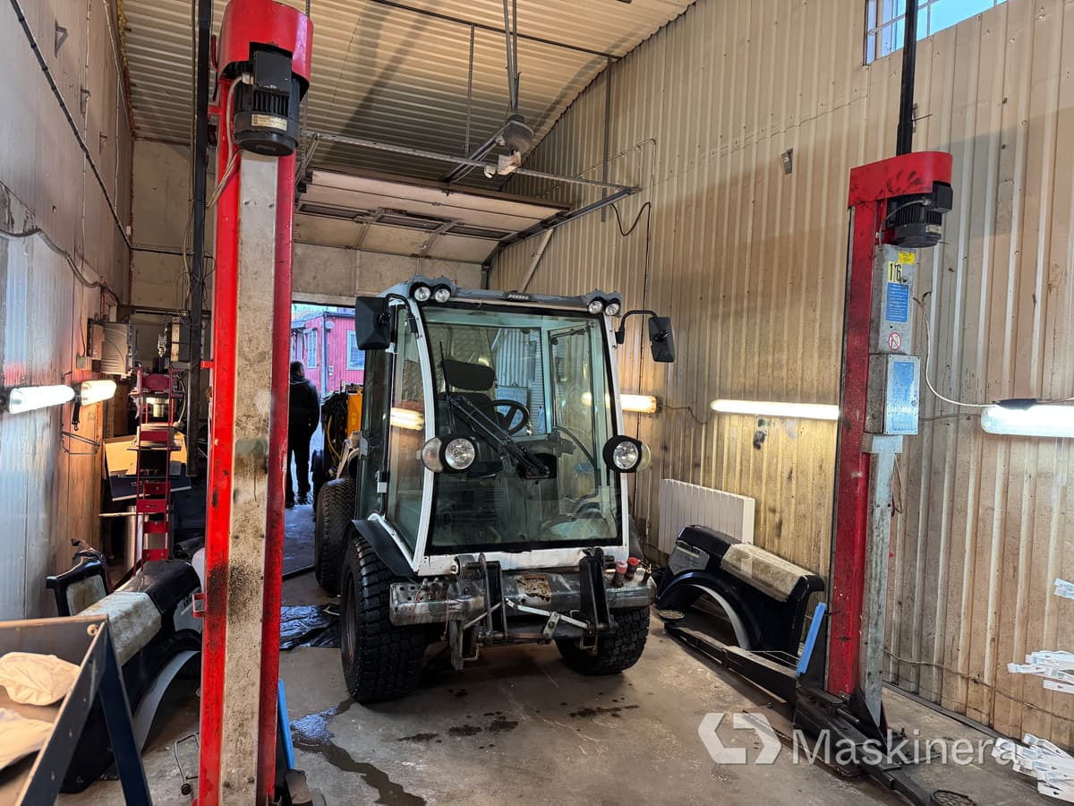 Tvåpelarlyft Intertech A/S HH231 - معدات الورشة: صورة 2 Tvåpelarlyft Intertech A/S HH231 - معدات الورشة: صورة 2