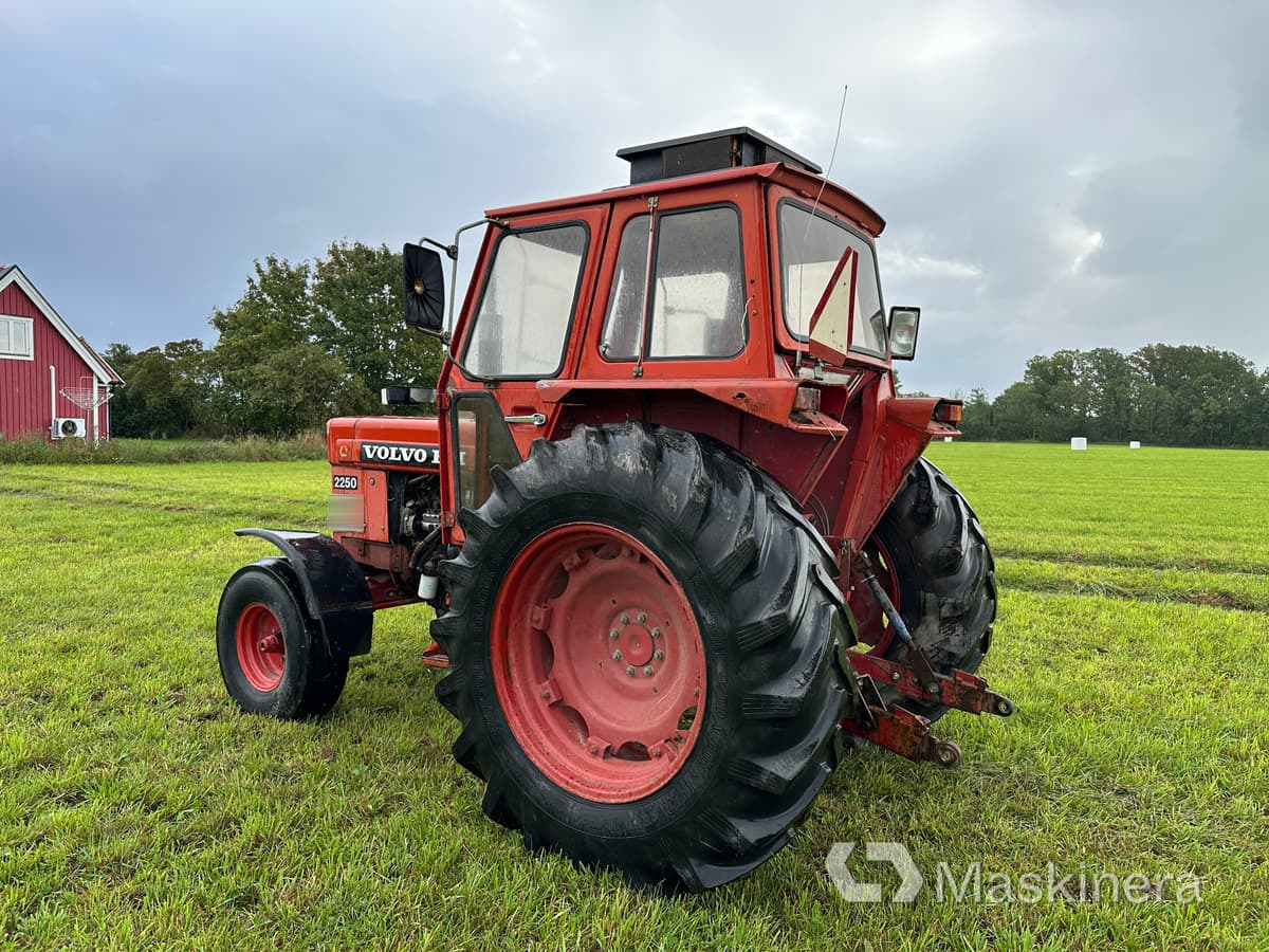 Volvo BM 2250 Traktor Volvo BM 2250 - جرار: صورة 3 Volvo BM 2250 Traktor Volvo BM 2250 - جرار: صورة 3
