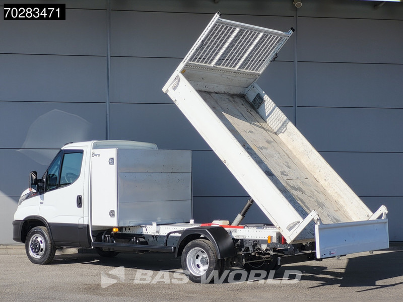 Iveco Daily 35C16 3.0L Kipper met Kist Dubbellucht 3,5t Trekhaak Airco Cruise Euro6 Tipper Benne Kieper 2m3 Airco Trekhaak Cruise control - قلاب صغير: صورة 2 Iveco Daily 35C16 3.0L Kipper met Kist Dubbellucht 3,5t Trekhaak Airco Cruise Euro6 Tipper Benne Kieper 2m3 Airco Trekhaak Cruise control - قلاب صغير: صورة 2