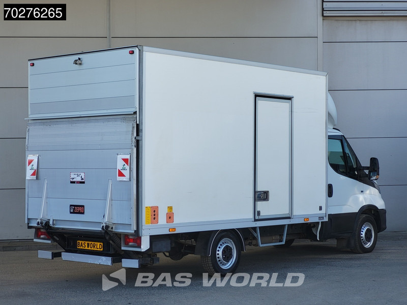 Iveco Daily 35S14 Automaat Laadklep Zijdeur Bakwagen Airco Cruise Camera Euro6 Meubelbak Koffer Airco Cruise control - شاحنة بصندوق مغلق: صورة 5 Iveco Daily 35S14 Automaat Laadklep Zijdeur Bakwagen Airco Cruise Camera Euro6 Meubelbak Koffer Airco Cruise control - شاحنة بصندوق مغلق: صورة 5