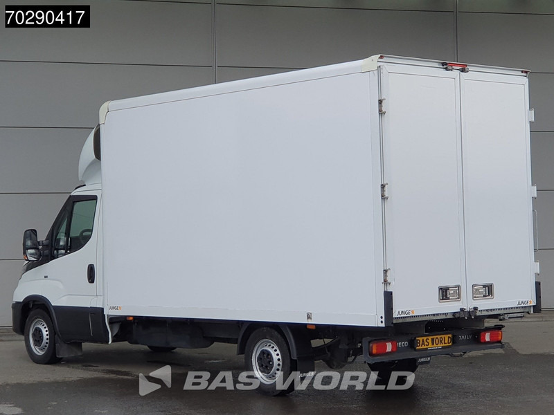 Iveco Daily 35S16 Automaat Bakwagen Achterdeuren 160PK Airco Camera Euro6 Meubelbak Koffer 21m3 Airco - شاحنة بصندوق مغلق: صورة 2 Iveco Daily 35S16 Automaat Bakwagen Achterdeuren 160PK Airco Camera Euro6 Meubelbak Koffer 21m3 Airco - شاحنة بصندوق مغلق: صورة 2