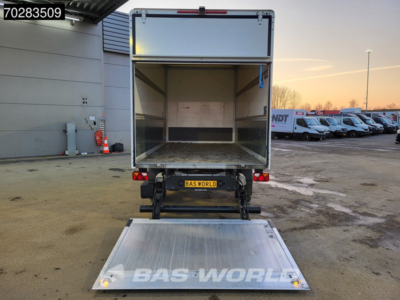 MAN TGE 3.180 Automaat Laadklep Bakwagen Airco Camera Meubelbak Koffer 19m3 Airco - شاحنة بصندوق مغلق: صورة 3 MAN TGE 3.180 Automaat Laadklep Bakwagen Airco Camera Meubelbak Koffer 19m3 Airco - شاحنة بصندوق مغلق: صورة 3