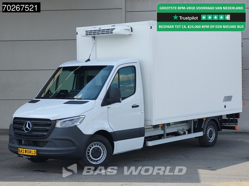 Mercedes-Benz Sprinter 317 CDI Koelwagen Vriezer Laadklep Thermo King V-200 MAX 230V Stekker LED Airco 10inch MBUX CarPlay Euro6 Koel Koeler Kühl Kühle - شاحنة توصيل مبردة: صورة 1 Mercedes-Benz Sprinter 317 CDI Koelwagen Vriezer Laadklep Thermo King V-200 MAX 230V Stekker LED Airco 10inch MBUX CarPlay Euro6 Koel Koeler Kühl Kühle - شاحنة توصيل مبردة: صورة 1