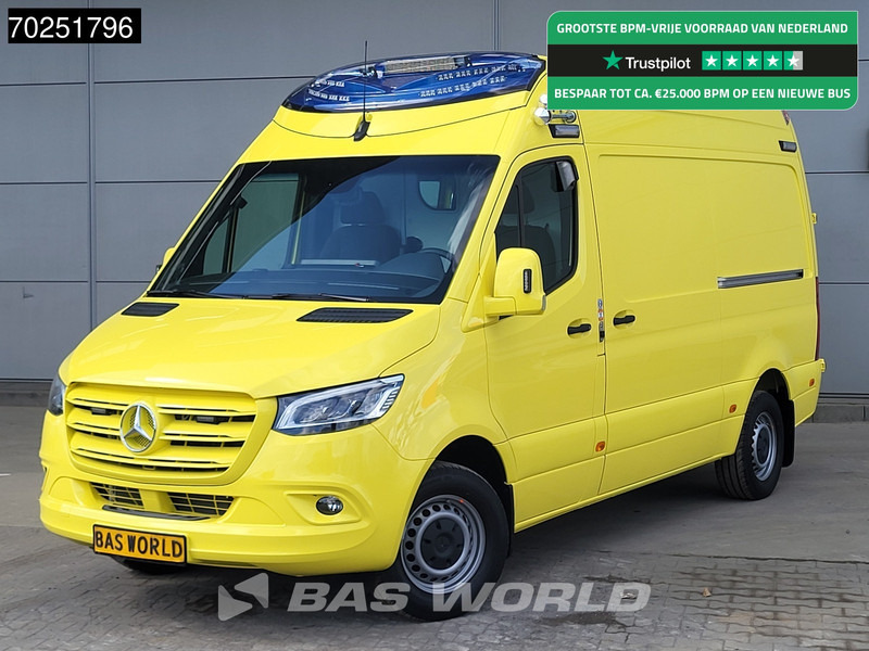 Mercedes-Benz Sprinter 319 CDI Automaat L2H2 New! Ambulance Ziekenwagen Rettungswagen Krankenwagen 10m3 Airco Cruise control - سيارة إسعاف: صورة 1 Mercedes-Benz Sprinter 319 CDI Automaat L2H2 New! Ambulance Ziekenwagen Rettungswagen Krankenwagen 10m3 Airco Cruise control - سيارة إسعاف: صورة 1