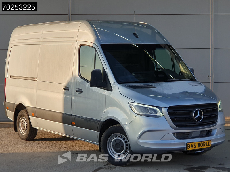 Mercedes-Benz Sprinter 319 CDI Automaat L2H2 model 2025 Camera MBUX LED Airco Cruise 10m3 Airco Cruise control - فان: صورة 3 Mercedes-Benz Sprinter 319 CDI Automaat L2H2 model 2025 Camera MBUX LED Airco Cruise 10m3 Airco Cruise control - فان: صورة 3