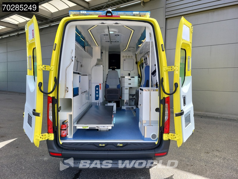 Mercedes-Benz Sprinter 319 CDI Automaat Nieuw! Complete Ambulance Ziekenwagen Rettungswagen Krankenwagen 11m3 Airco Cruise control - سيارة إسعاف: صورة 3 Mercedes-Benz Sprinter 319 CDI Automaat Nieuw! Complete Ambulance Ziekenwagen Rettungswagen Krankenwagen 11m3 Airco Cruise control - سيارة إسعاف: صورة 3