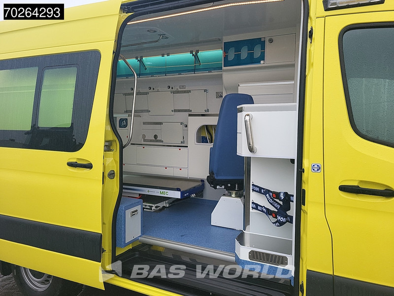 Mercedes-Benz Sprinter 319 CDI Automaat Nieuw! Complete Ambulance Ziekenwagen Rettungswagen Krankenwagen Airco - سيارة إسعاف: صورة 5 Mercedes-Benz Sprinter 319 CDI Automaat Nieuw! Complete Ambulance Ziekenwagen Rettungswagen Krankenwagen Airco - سيارة إسعاف: صورة 5