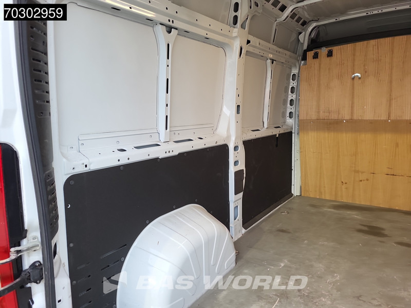 تأجير Peugeot Boxer 120pk L2H2 Airco Cruise Imperiaal Parkeersensoren Euro6 L2 Airco Cruise control Peugeot Boxer 120pk L2H2 Airco Cruise Imperiaal Parkeersensoren Euro6 L2 Airco Cruise control: صورة 8 تأجير Peugeot Boxer 120pk L2H2 Airco Cruise Imperiaal Parkeersensoren Euro6 L2 Airco Cruise control Peugeot Boxer 120pk L2H2 Airco Cruise Imperiaal Parkeersensoren Euro6 L2 Airco Cruise control: صورة 8