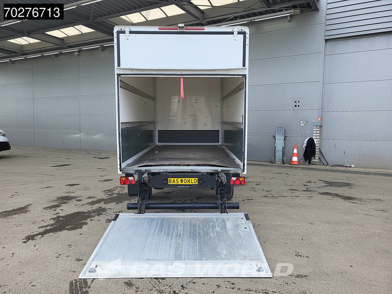 Volkswagen Crafter 177pk !!Damaged!! Automaat Laadklep Bakwagen Airco Camera Meubelbak Koffer Airco Cruise control - شاحنة بصندوق مغلق: صورة 3 Volkswagen Crafter 177pk !!Damaged!! Automaat Laadklep Bakwagen Airco Camera Meubelbak Koffer Airco Cruise control - شاحنة بصندوق مغلق: صورة 3