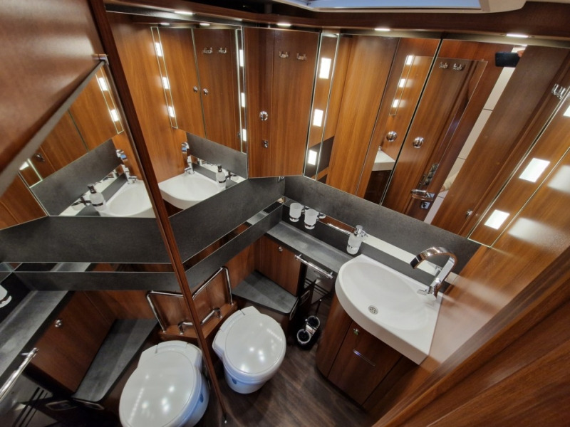 موتر هوم متكامل للبيع  Carthago Liner For Two I 53: صورة 19