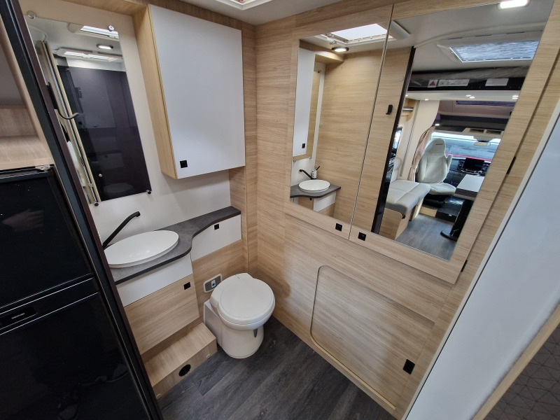Chausson 640 First Line Ford - موتر هوم شبه متكامل: صورة 5 Chausson 640 First Line Ford - موتر هوم شبه متكامل: صورة 5