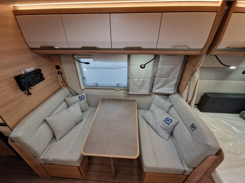 Knaus Sudwind 500 QDK 60° Years - كرفان سحب: صورة 5 Knaus Sudwind 500 QDK 60° Years - كرفان سحب: صورة 5