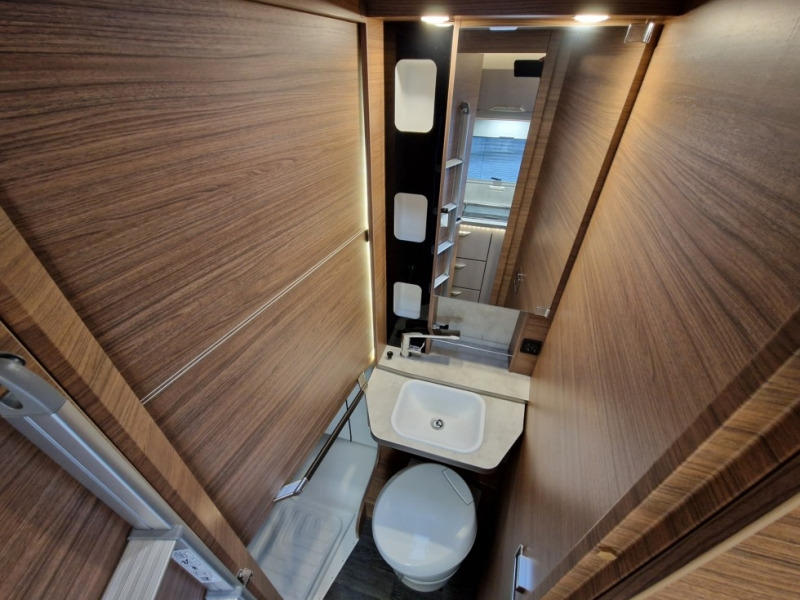 موتر هوم متكامل Knaus Tourer Van 500 MQ: صورة 13