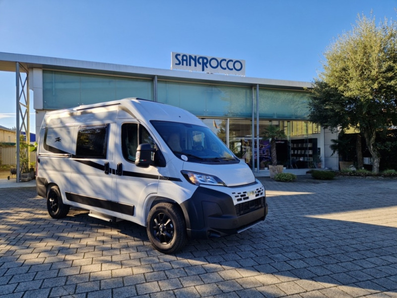 Laika Kosmo 50 Camper Van - كرفان فان: صورة 2 Laika Kosmo 50 Camper Van - كرفان فان: صورة 2