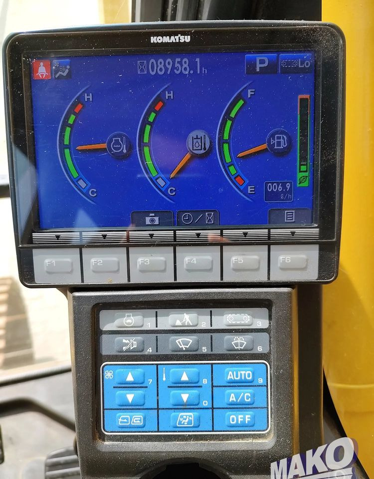 حفار زاحف Komatsu PC240LC-10: صورة 10