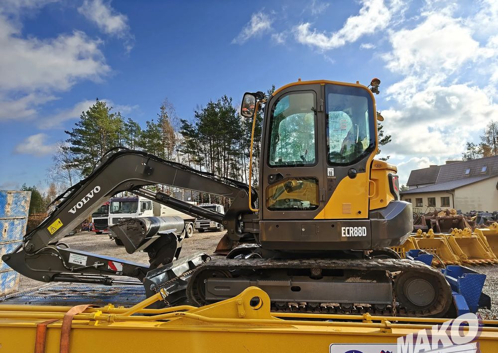 Volvo ECR88D - حفار زاحف: صورة 1 Volvo ECR88D - حفار زاحف: صورة 1
