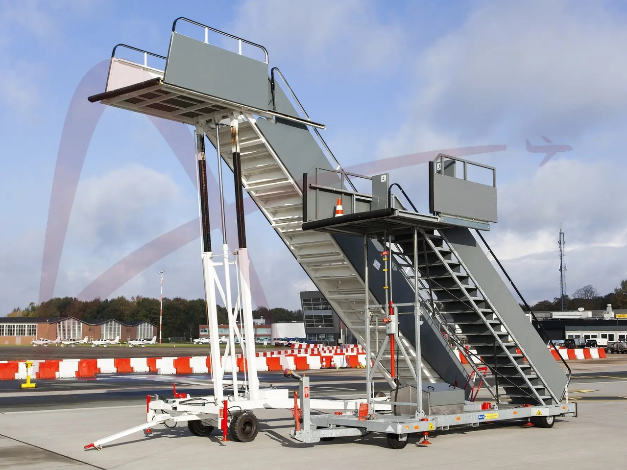 AMSS SKYWAY 96-232 - سلالم الطائرة: صورة 4 AMSS SKYWAY 96-232 - سلالم الطائرة: صورة 4